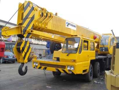 大型吊車可以進口清關嗎？怎么搬運？