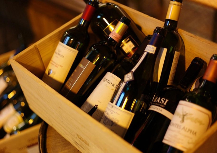 進(jìn)口葡萄酒清關(guān)代理公司告訴你所需資料 葡萄酒進(jìn)口報關(guān)公司_副本.jpg